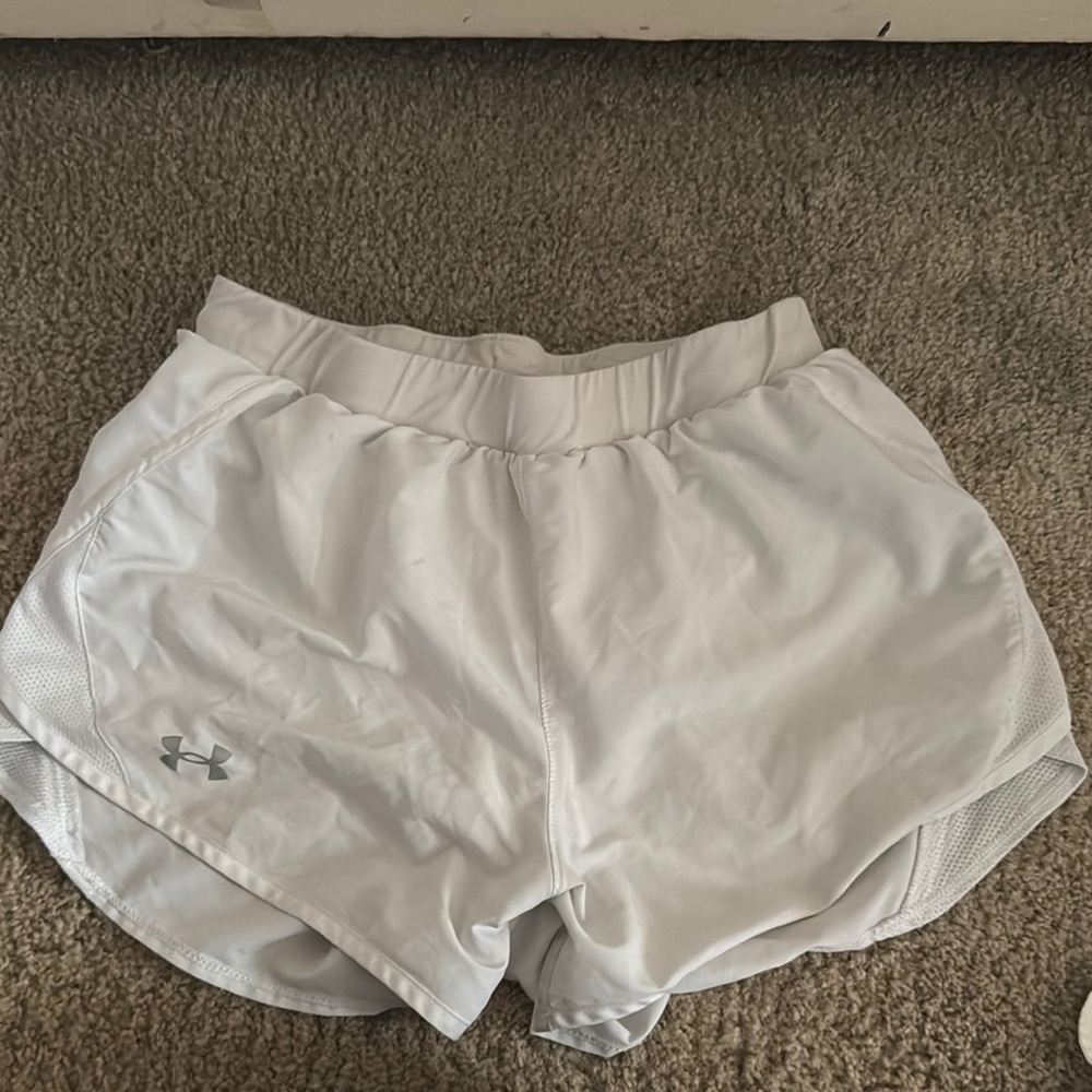 Under Armour White Athletic Shorts Moisture-Wicking Elastic Waistband